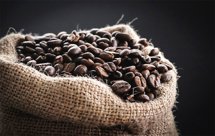 Café: Preços oscilam e mantêm produtor afastado do mercado spot
